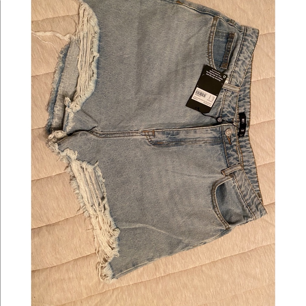 BRAND NEW missguided high waisted shorts